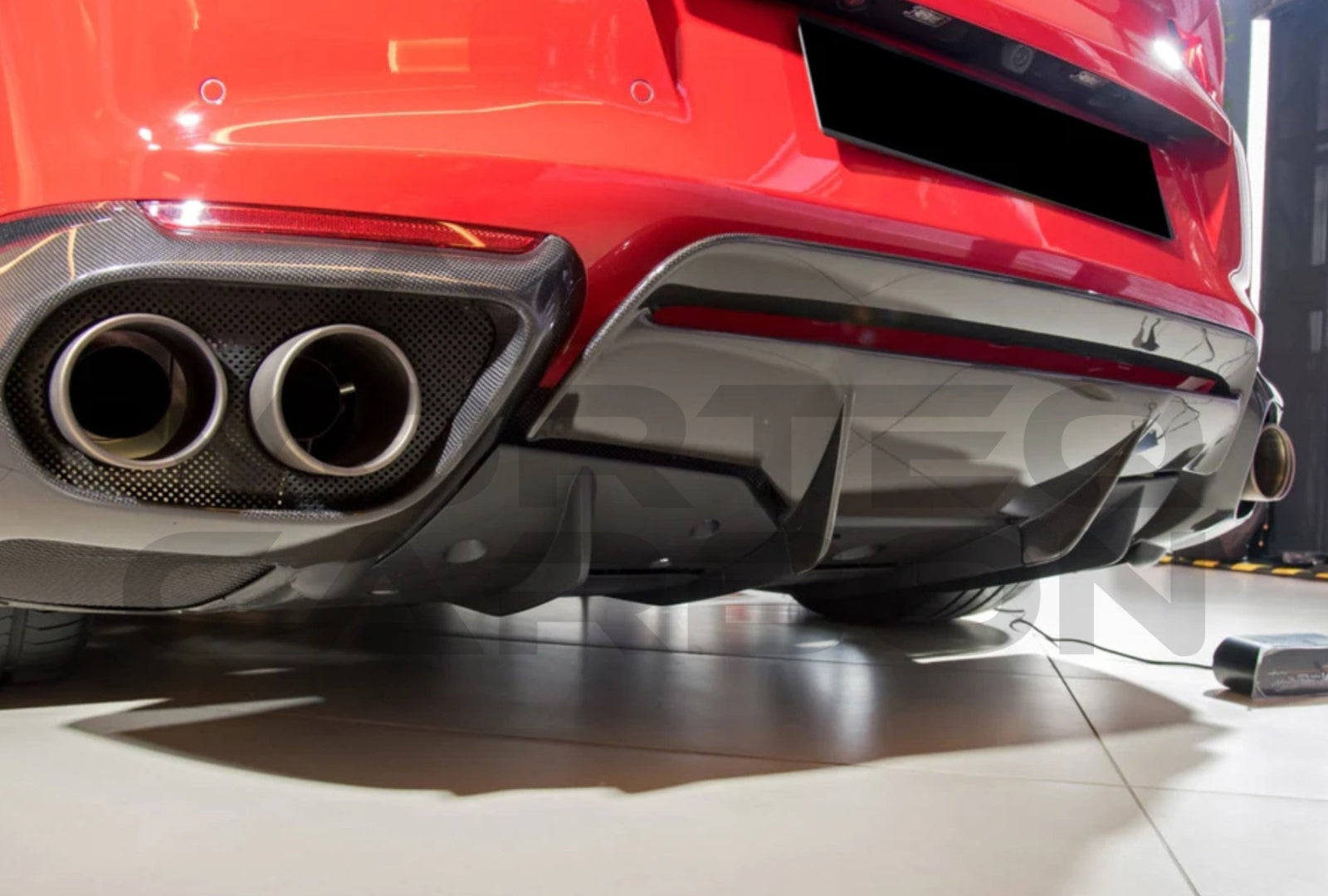 Carbon Fiber OEM Style Rear Diffuser Ferrari 812 Superfast / GTS (2017 2024).