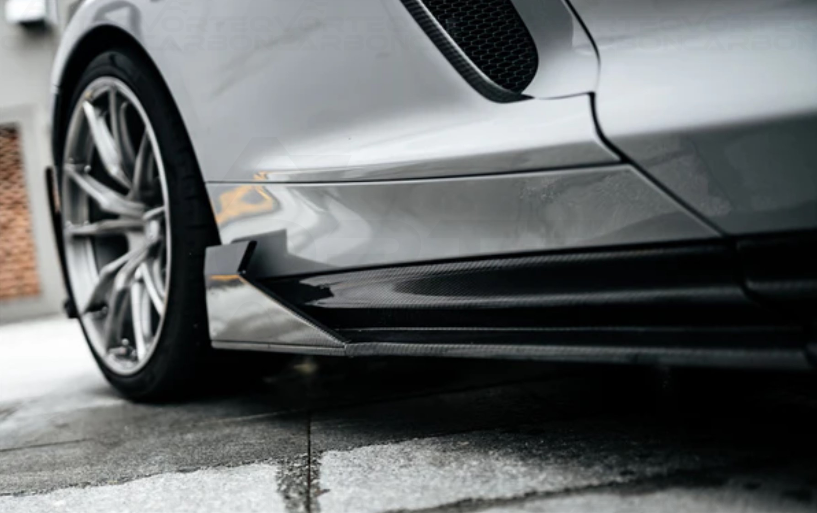 vorteq carbon fiber mclaren gt wp style side skirts