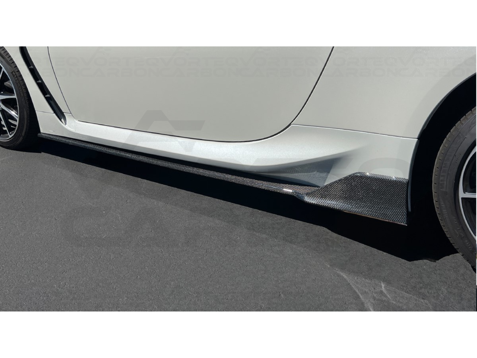 Carbon Fiber R Style Side Skirts - Toyota GR86 / Subaru BRZ (ZN8/ZD8)