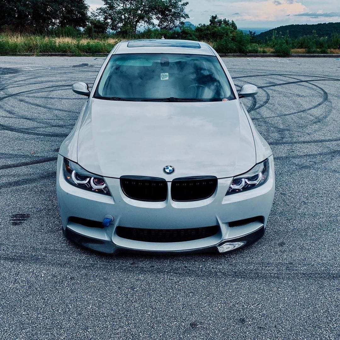Gloss Black Front Kidney Grilles (Dual Slat) - BMW E90 E91