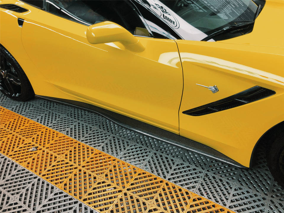 Carbon Fiber APR Style Side Skirts - Chevrolet Corvette C7 (2013-2019)