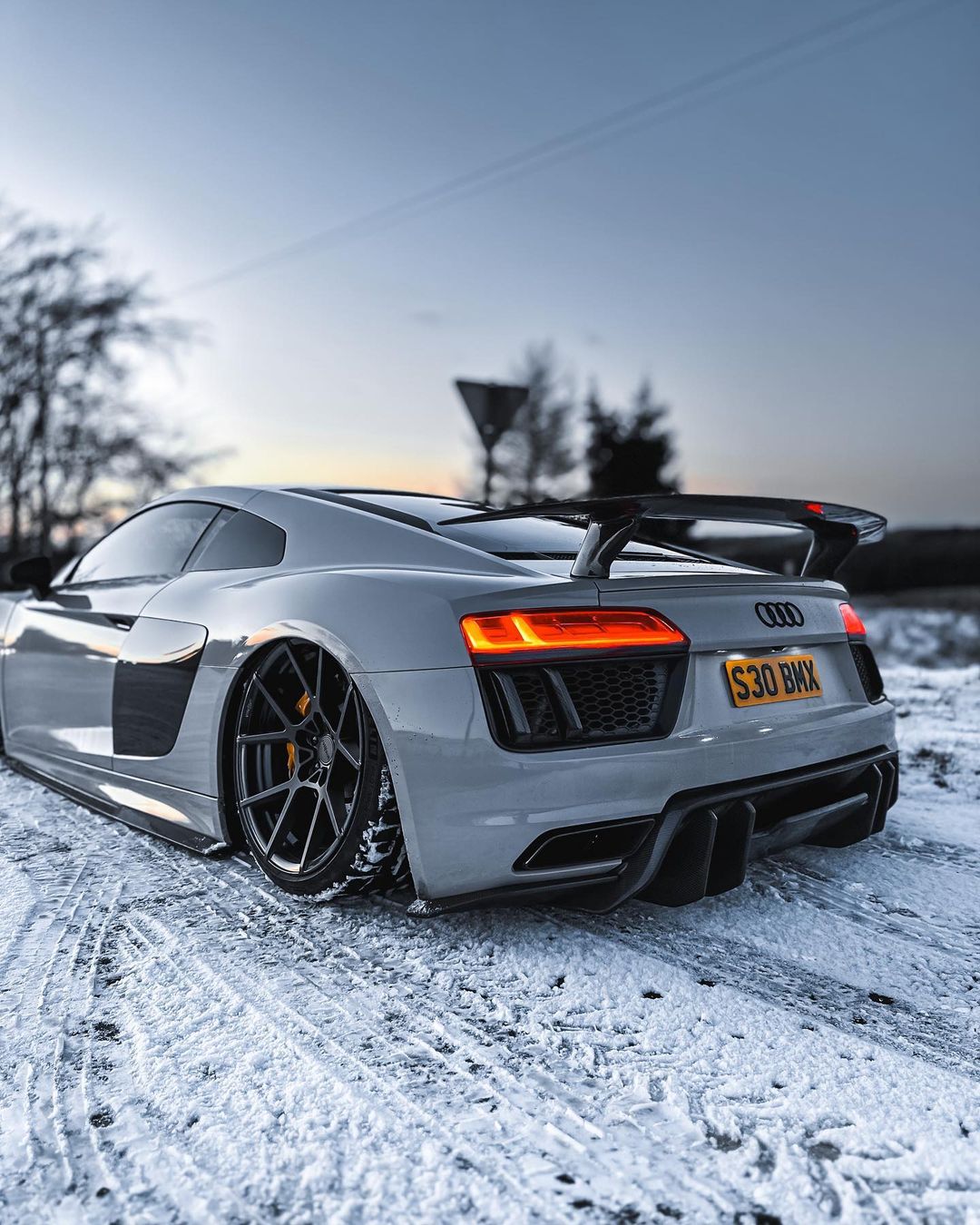 Carbon Fiber Vorsteiner Style Rear Diffuser - Audi R8